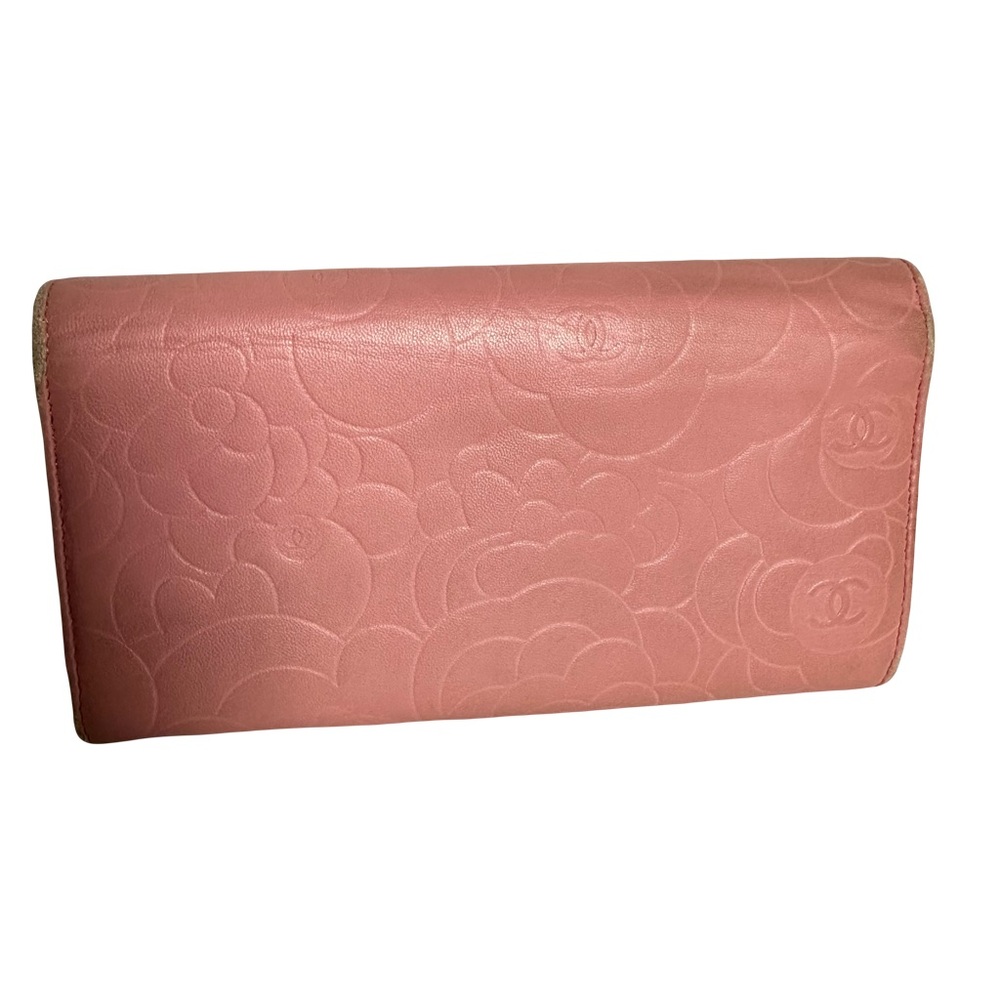 CHANEL Pink Floral Embossed Wallet - Picture 2 of 10